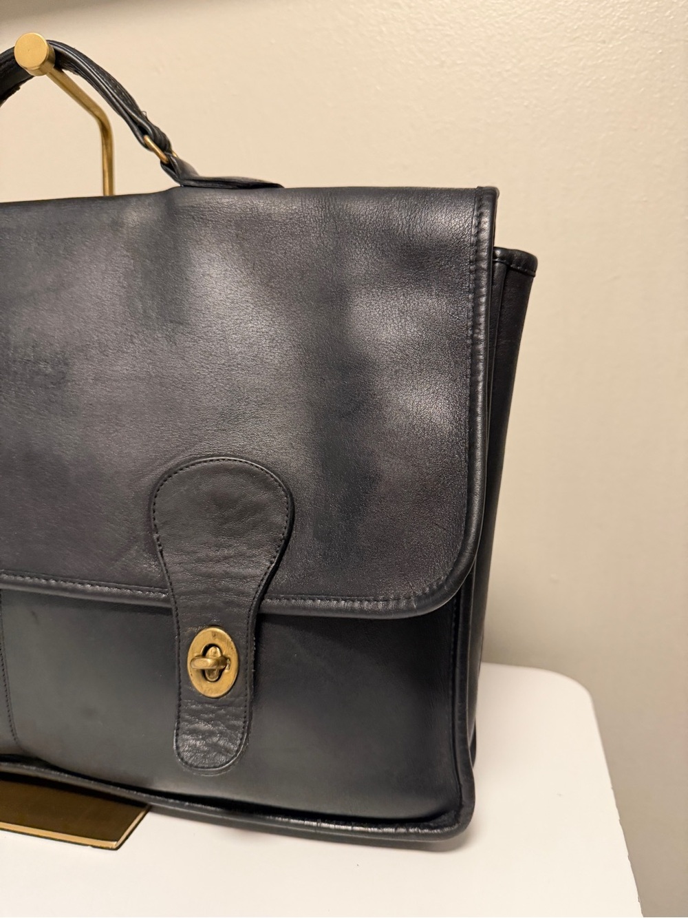 Vintage Coac Leather Briefcase with 2 Front Pocket - Picture 4 of 16